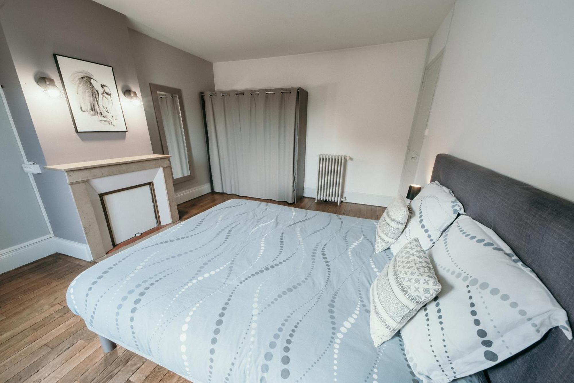 Appartement D'Alexandre Hyper Centre-Ville Шарлевиль-Мезьер Экстерьер фото